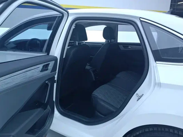 Volkswagen Sagitar — Фото автомобиля 11