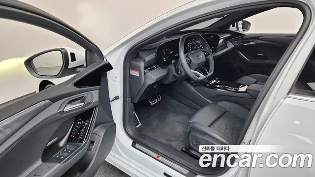 Audi A6 e-Tron — Фото автомобиля 7
