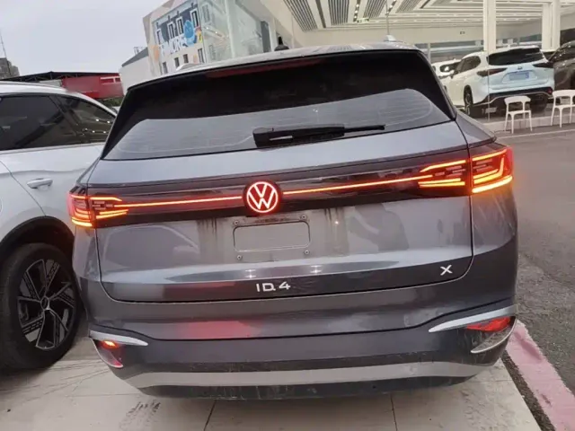 Volkswagen ID.4 X — Фото автомобиля 5