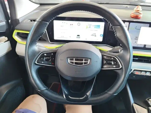 Geely Binyue — Фото автомобиля 10