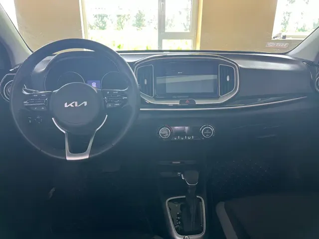 Kia KX1 — Фото автомобиля 9
