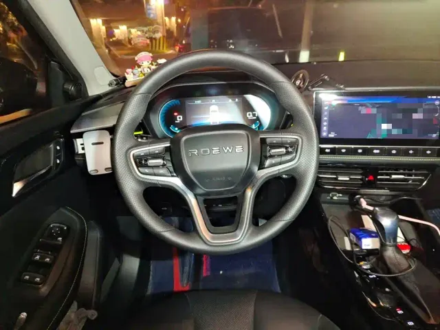 Roewe i5 — Фото автомобиля 11