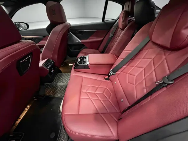 BMW 5 Series — Фото автомобиля 6