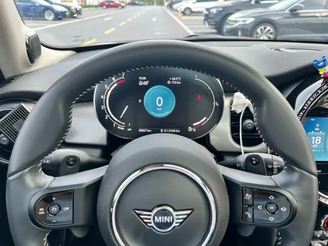 MINI Hatch — Фото автомобиля 8