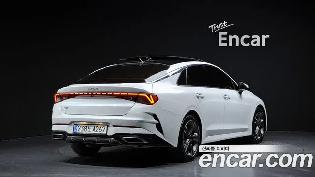 Kia K5 — Фото автомобиля 2