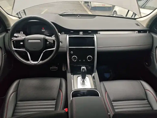 Land Rover Discovery Sport — Фото автомобиля 9