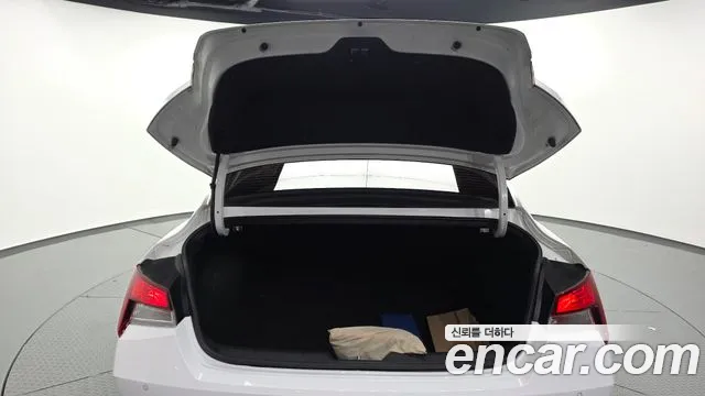 Hyundai Avante CN7 — Фото автомобиля 26
