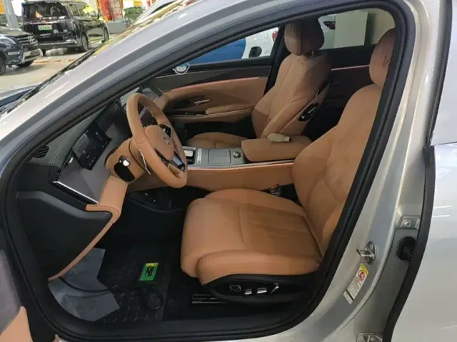 BYD Han L — Фото автомобиля 14