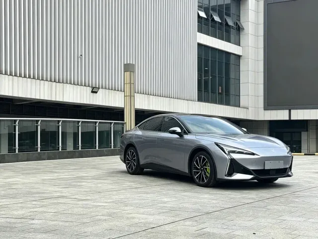 Arcfox Alpha S5 — Фото автомобиля 2