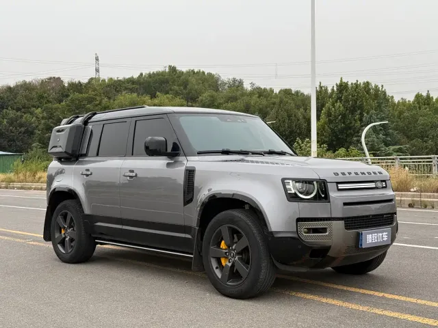 Land Rover Defender — Фото автомобиля 3