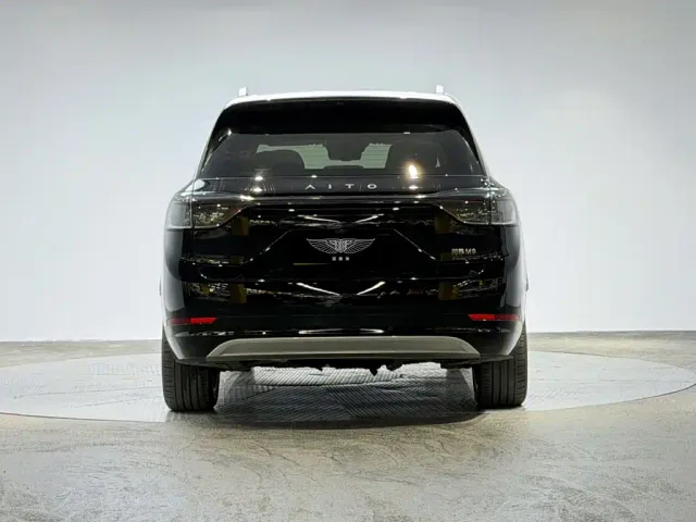 Aito M9 — Фото автомобиля 3