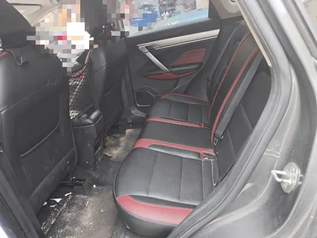 Geely Binyue — Фото автомобиля 13