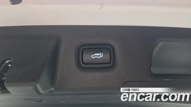 Hyundai Santafe — Фото автомобиля 12
