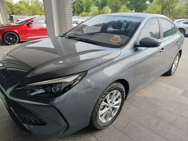 Фотография автомобиля — Roewe i5