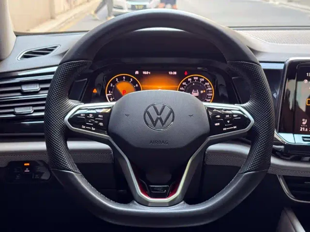 Volkswagen Teramont — Фото автомобиля 12
