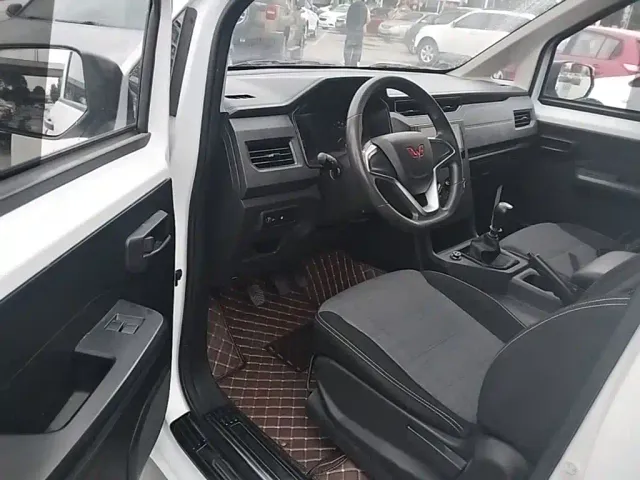 Wuling Zhengcheng — Фото автомобиля 15