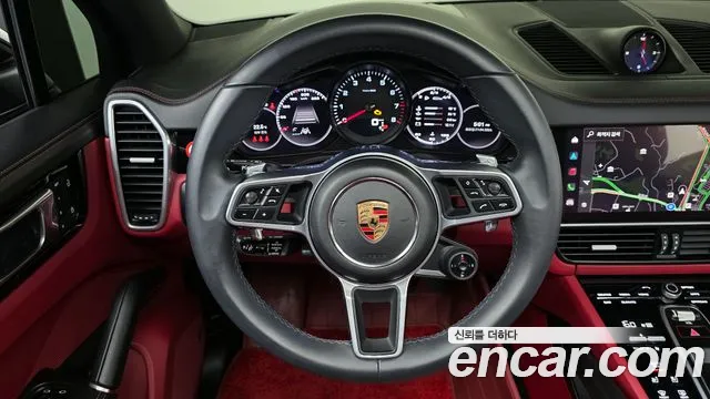 Porsche Cayenne — Фото автомобиля 12