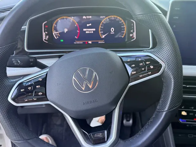 Volkswagen Tiguan L — Фото автомобиля 6
