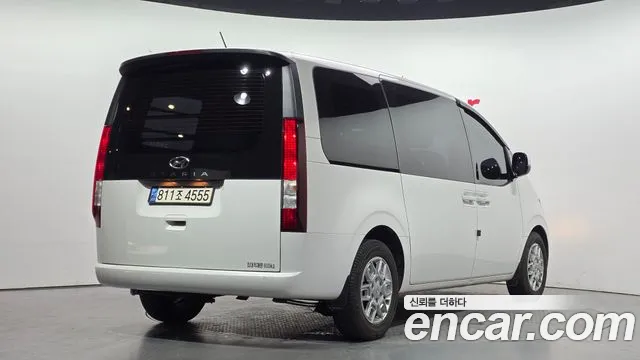 Hyundai Staria Staria Карго 5 мест — Фото автомобиля 2