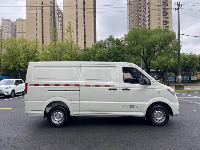 Dongfeng Yufeng Yufeng EM26 — Фото автомобиля 4