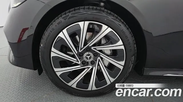 Mercedes-Benz E-Class E-класс W214 E300 4MATIC Exclusive — Фото автомобиля 5