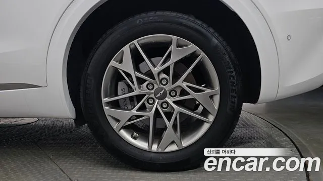 Genesis GV70 2.5T Бензин 2WD — Фото автомобиля 17