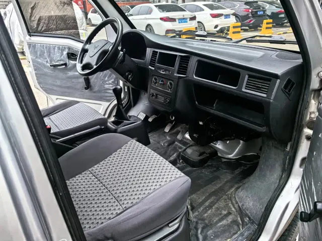Wuling Zhiguang — Фото автомобиля 10