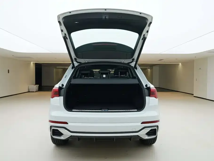 Audi Audi Q3 2024 35 TFSI Fashion Sport — Фото автомобиля 5