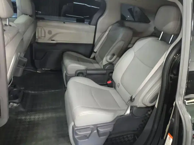 Toyota Granvia — Фото автомобиля 16