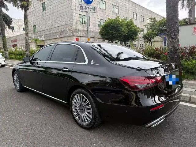 Mercedes-Benz E-Class — Фото автомобиля 9