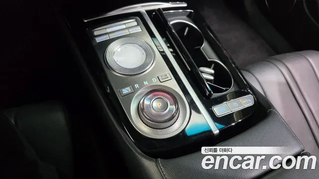 Genesis G80 Бензин 2.5 турбо 2WD — Фото автомобиля 8
