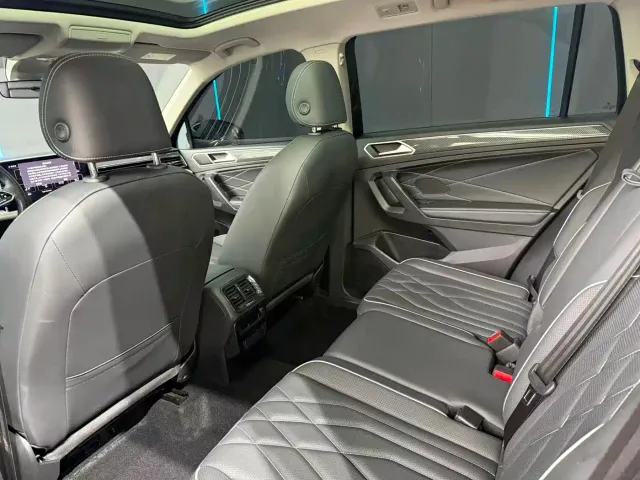 Volkswagen Tiguan L — Фото автомобиля 10