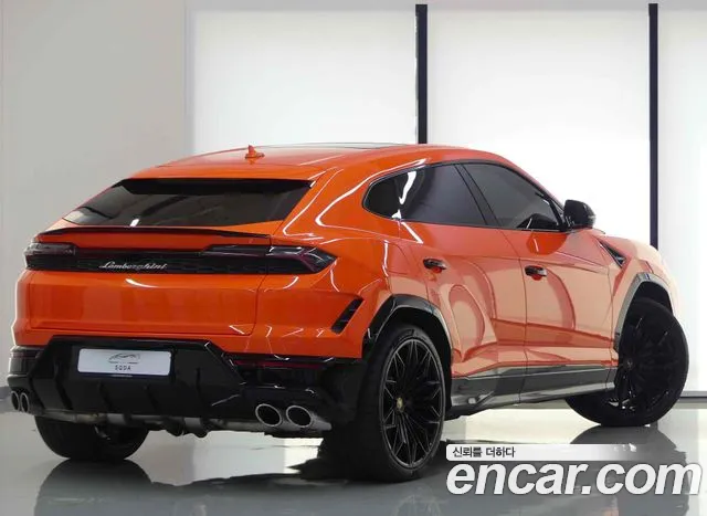 Lamborghini Urus — Фото автомобиля 3