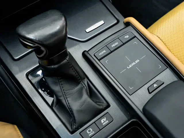 Lexus ES — Фото автомобиля 23