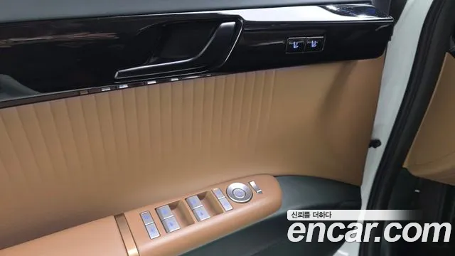 Hyundai Grandeur GN7 — Фото автомобиля 12