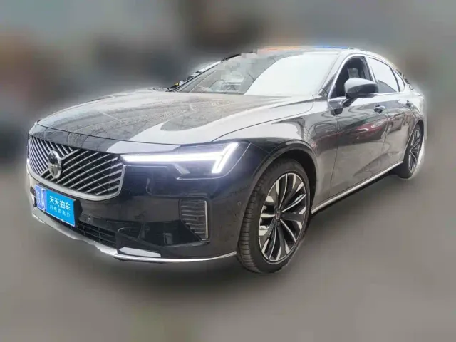 Фотография автомобиля — Volvo S90