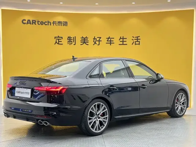 Audi S4 — Фото автомобиля 4