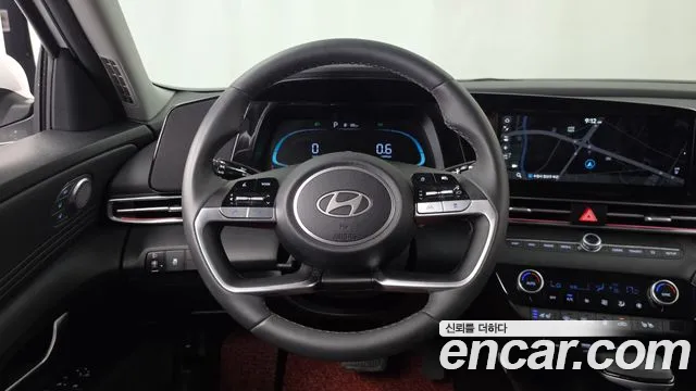 Hyundai AVANTE Новый Avante (CN7) — Фото автомобиля 13