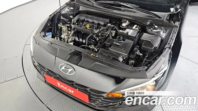 Hyundai AVANTE Avante (CN7) — Фото автомобиля 5