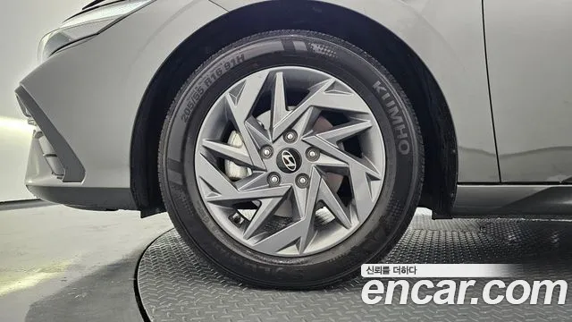 Hyundai Avante CN7 — Фото автомобиля 5