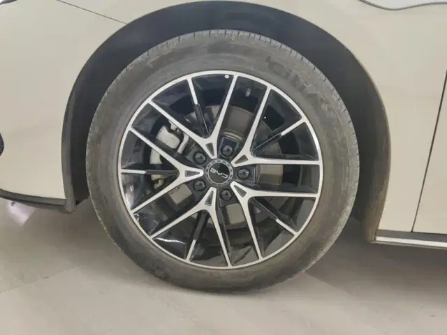 BYD Seal 07 DM-i — Фото автомобиля 6