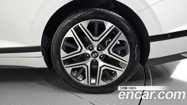 Hyundai Grandeur GN7 — Фото автомобиля 20