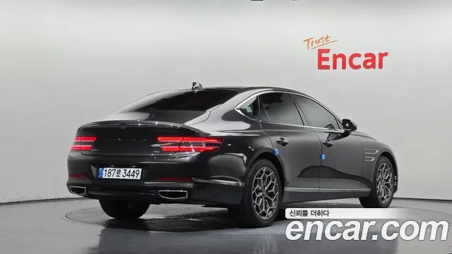 Genesis G80 Бензин 3.5 турбо AWD — Фото автомобиля 2