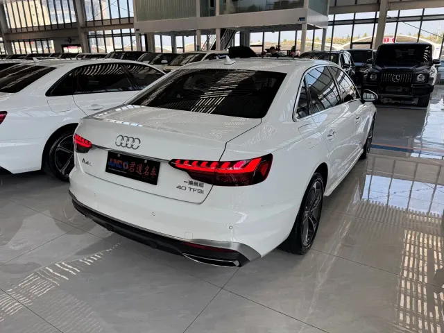 Audi A4L — Фото автомобиля 4