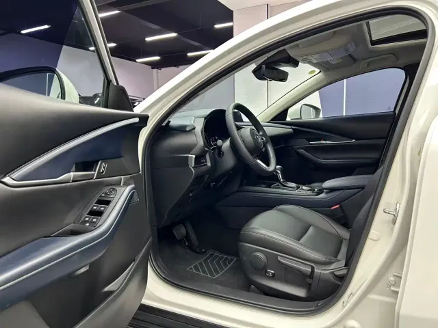 Mazda CX-30 — Фото автомобиля 9