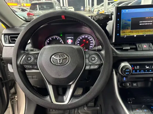 Toyota Wildlander — Фото автомобиля 13