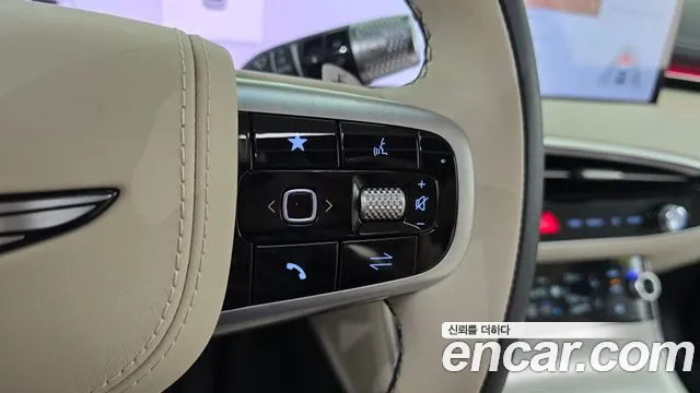Genesis GV70 — Фото автомобиля 23