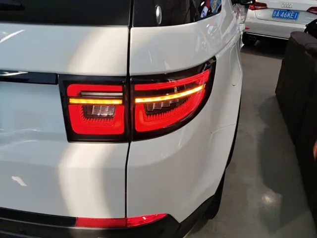 Land Rover Discovery Sport — Фото автомобиля 7