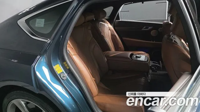 Genesis G80 Бензин 3.5 турбо AWD — Фото автомобиля 11