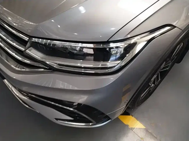 Volkswagen Tiguan L — Фото автомобиля 23